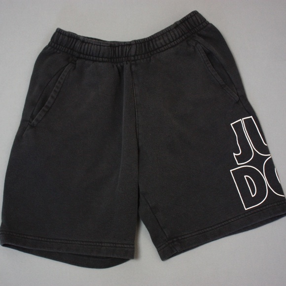 Nike Shorts - Picture 2 of 2